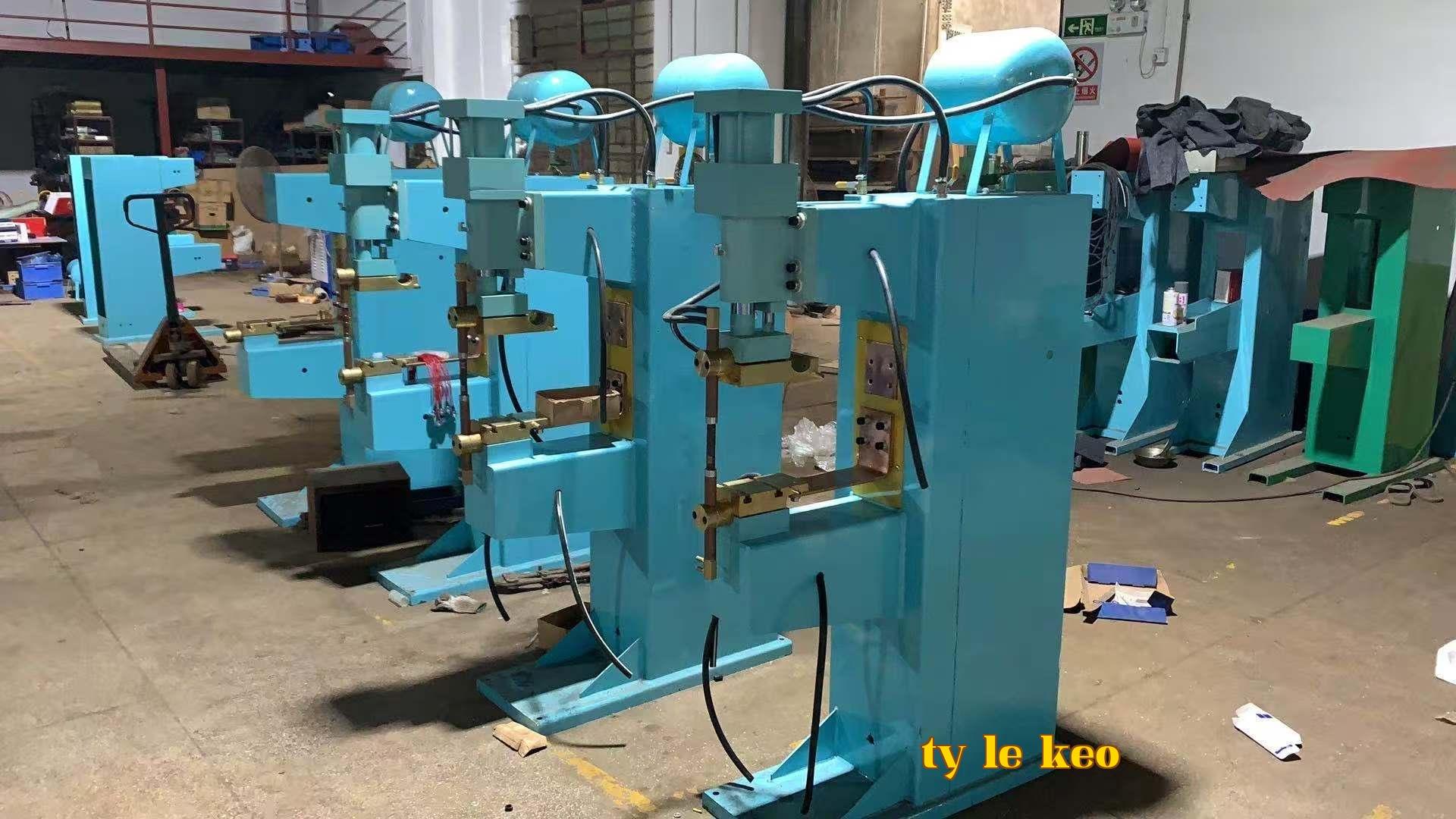 Máy hàn điểm khí nén